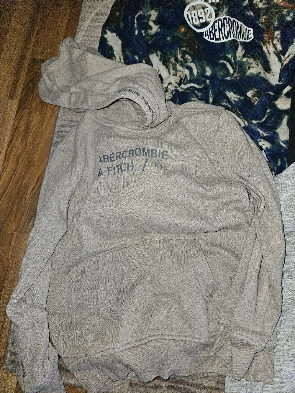 11 Boys Abercrombie Hoodies 7/8 - Picture 2 of 12